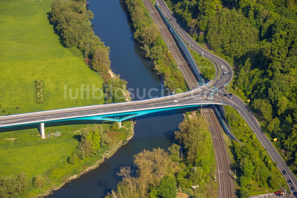 Luftbild Wetter (Ruhr) - Fluß - Brückenbauwerk der neuen Ruhrbrücke am Ortsausgang Wetter im Bundesland Nordrhein-Westfalen