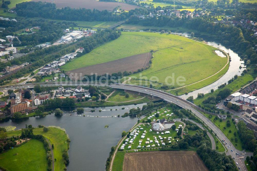 Luftbild Hattingen - Fluß - Brückenbauwerk Ruhrbrücke in Hattingen im Bundesland Nordrhein-Westfalen