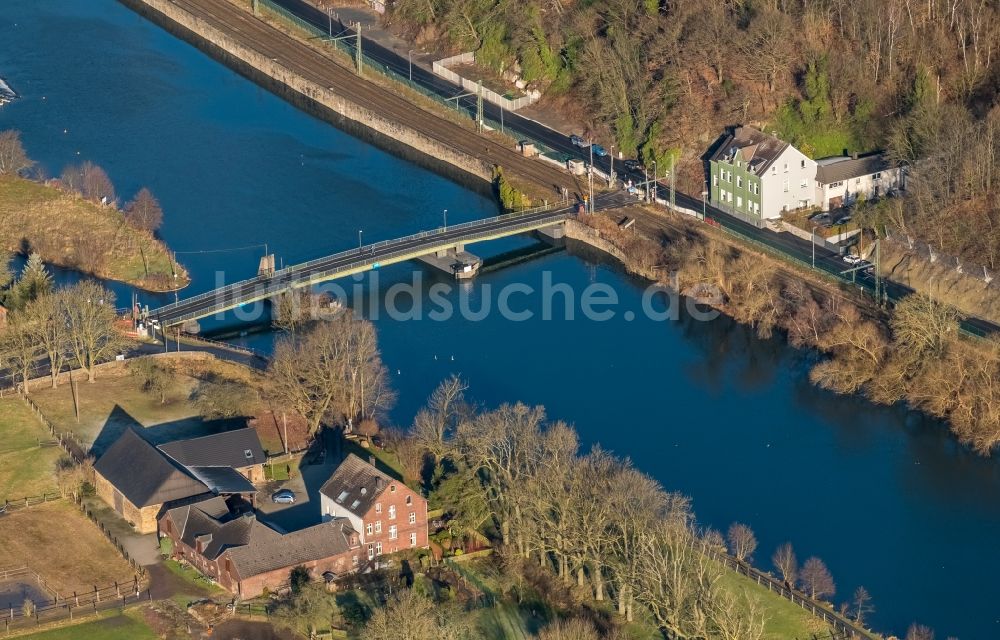 Luftbild Hattingen - Fluß - Brückenbauwerk Schwimmbrücke Dahlhausen in Hattingen im Bundesland Nordrhein-Westfalen