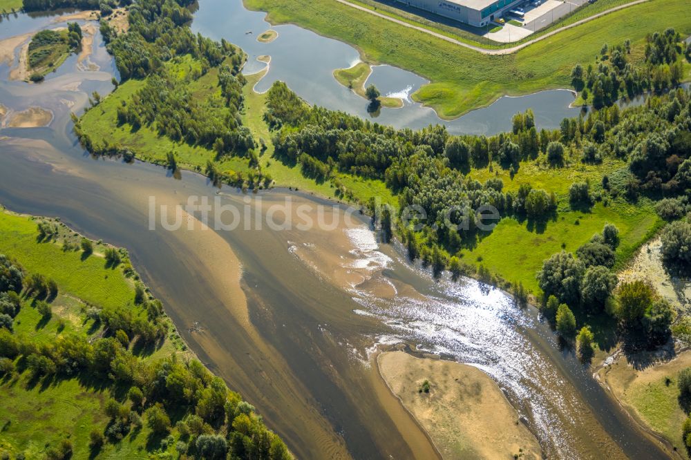 Wesel aus der Vogelperspektive: Fluss- Delta und Mündungsbereich der Lippe in Wesel im Bundesland Nordrhein-Westfalen, Deutschland