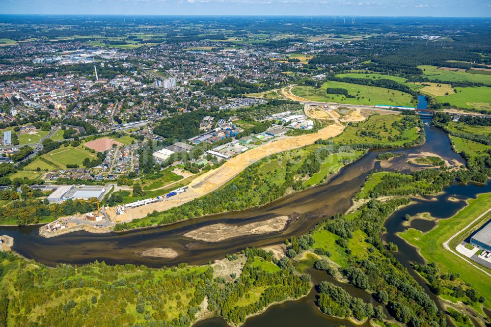 Luftaufnahme Wesel - Fluss- Delta im Mündungsgebiet der Lippe im Ortsteil Fusternberg in Wesel im Bundesland Nordrhein-Westfalen, Deutschland