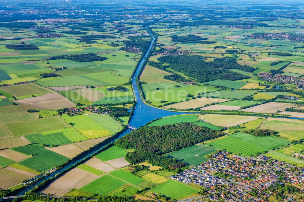 Luftaufnahme Edesbüttel - Fluß- Delta und Strom- Mündung Elbe-Seitenkanal - Mittellandkanal in Edesbüttel im Bundesland Niedersachsen, Deutschland