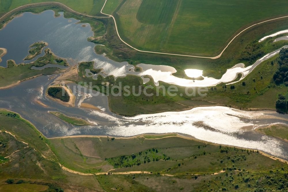 Wesel von oben - Fluß- Delta und Strom- Mündung des Flusses Lippe in Wesel im Bundesland Nordrhein-Westfalen