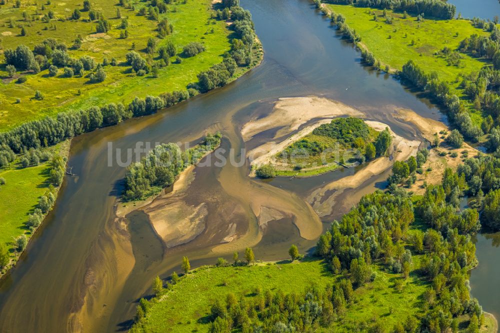 Wesel aus der Vogelperspektive: Fluß- Delta und Strom- Mündung des Flusses Lippe in Wesel im Bundesland Nordrhein-Westfalen