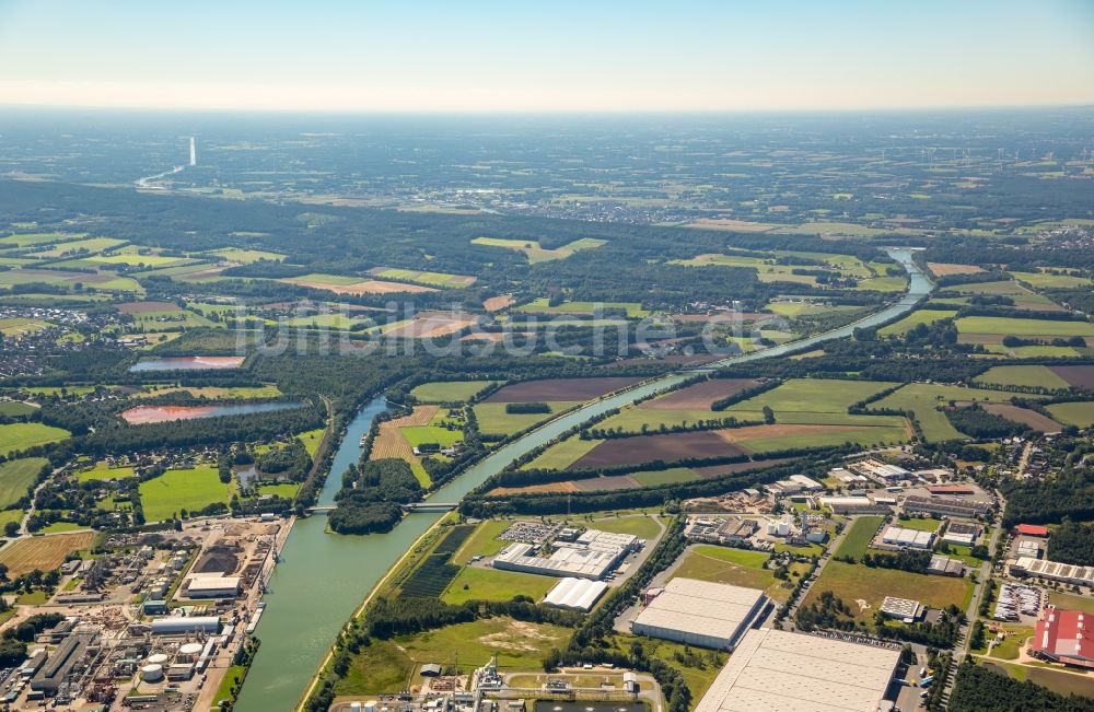 Hörstel von oben - Fluß- Delta und Strom- Mündung Mittellandkanal - Dortmund-Ems-Kanal im Ortsteil Bevergern in Hörstel im Bundesland Nordrhein-Westfalen, Deutschland