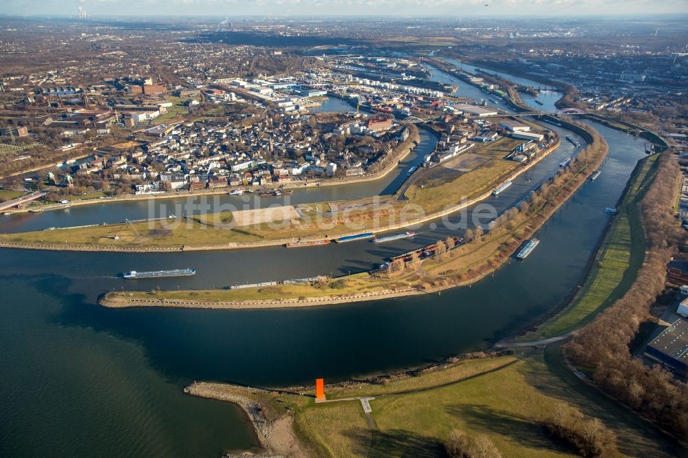 Luftaufnahme Duisburg - Fluß- Delta und Strom- Mündung der Ruhr in den Rhein in Duisburg im Bundesland Nordrhein-Westfalen