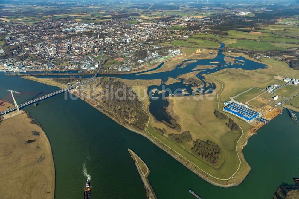 Wesel aus der Vogelperspektive: Fluß- Delta und Strom- Mündung zwischen Lippemündung und Rhein im Ortsteil Lippedorf in Wesel im Bundesland Nordrhein-Westfalen, Deutschland