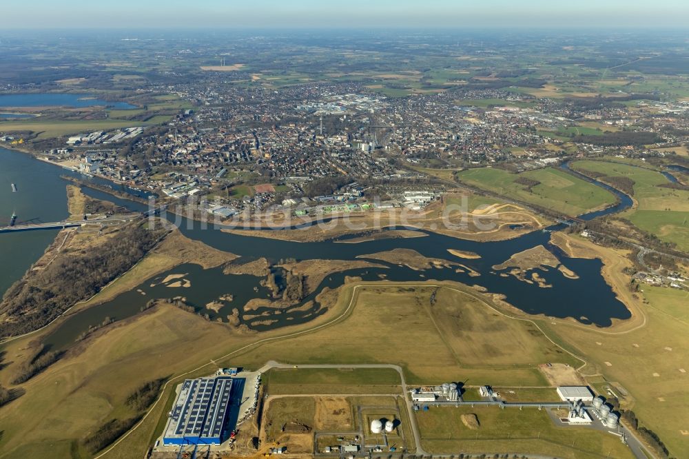 Luftbild Wesel - Fluß- Delta und Strom- Mündung zwischen Lippemündung und Rhein im Ortsteil Lippedorf in Wesel im Bundesland Nordrhein-Westfalen, Deutschland