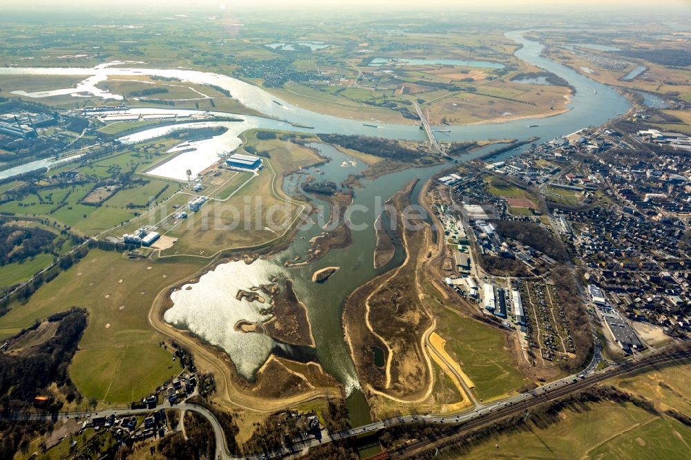 Luftbild Wesel - Fluß- Delta und Strom- Mündung zwischen Lippemündung und Rhein im Ortsteil Lippedorf in Wesel im Bundesland Nordrhein-Westfalen, Deutschland