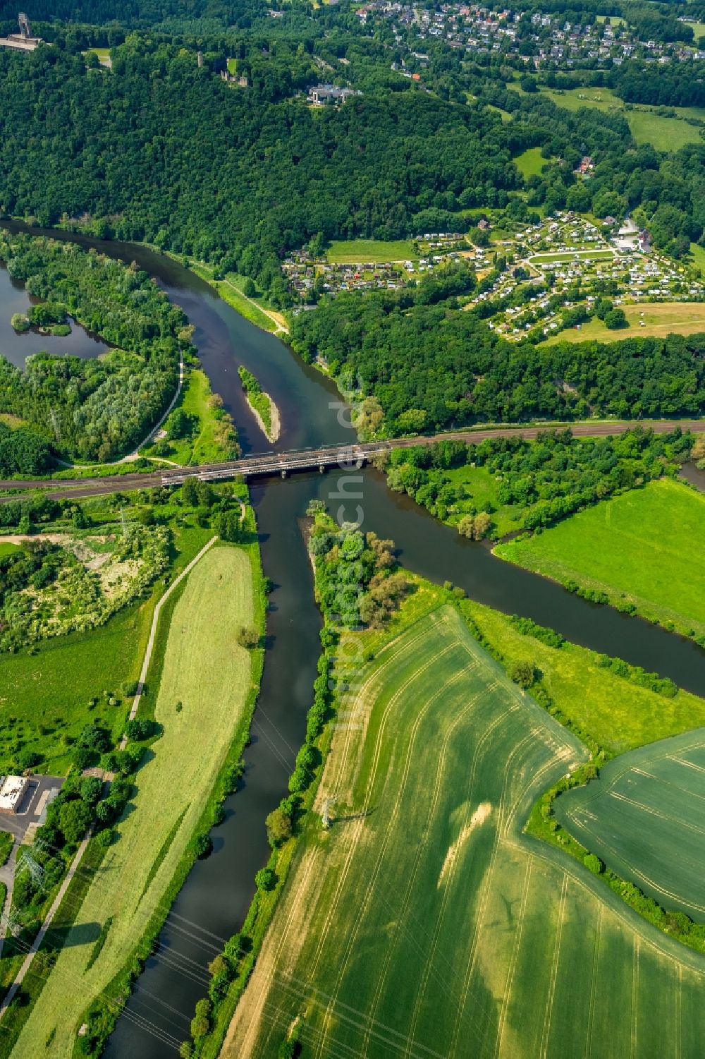 Hagen aus der Vogelperspektive: Fluß- Delta und Strom- Mündung zwischen Ruhr und Lenne im Ortsteil Hörde in Hagen im Bundesland Nordrhein-Westfalen, Deutschland