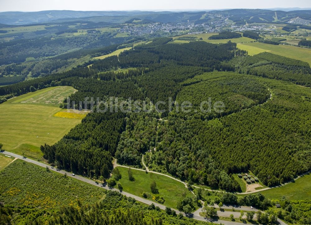 Winterberg von oben - Fluß- Quelle und Ursprung der Ruhr in Winterberg im Bundesland Nordrhein-Westfalen