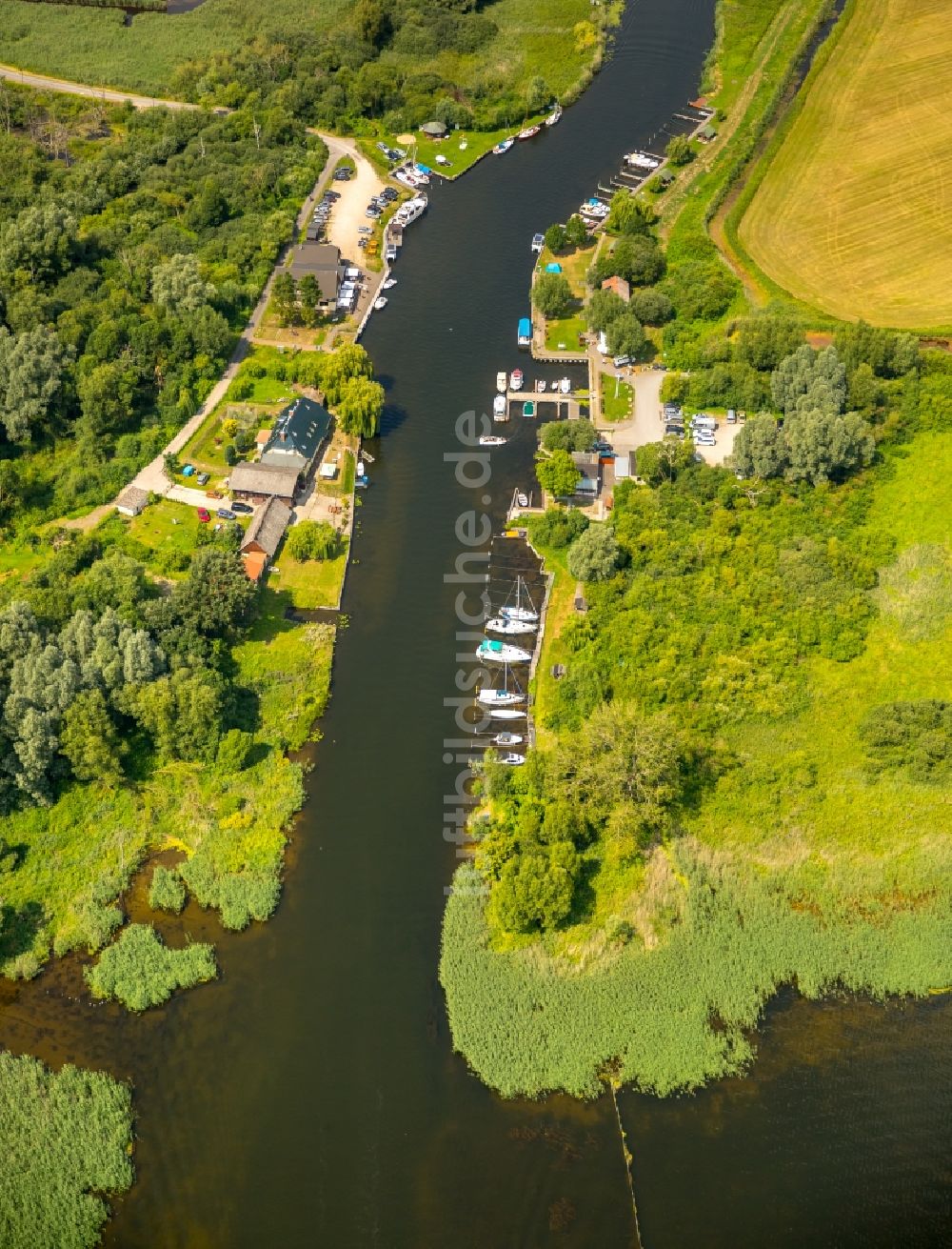 Luftbild Dargun - Fluß- Ursprung der Peene in Dargun im Bundesland Mecklenburg-Vorpommern