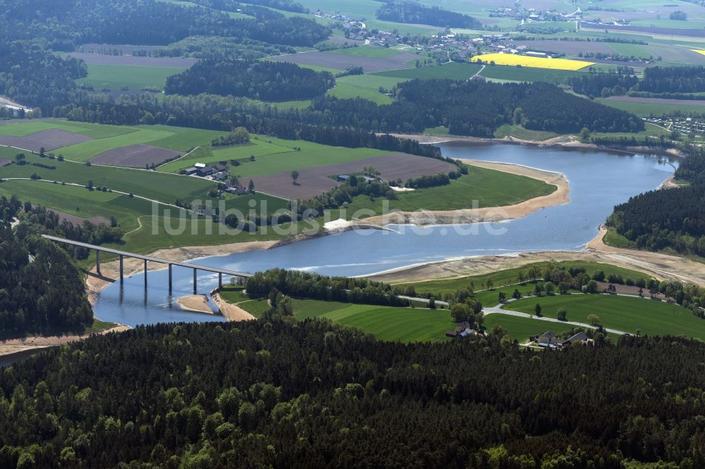 Luftbild Neunburg vorm Wald - Flußbrücke über die Schwarzach in Neunburg vorm Wald im Bundesland Bayern, Deutschland