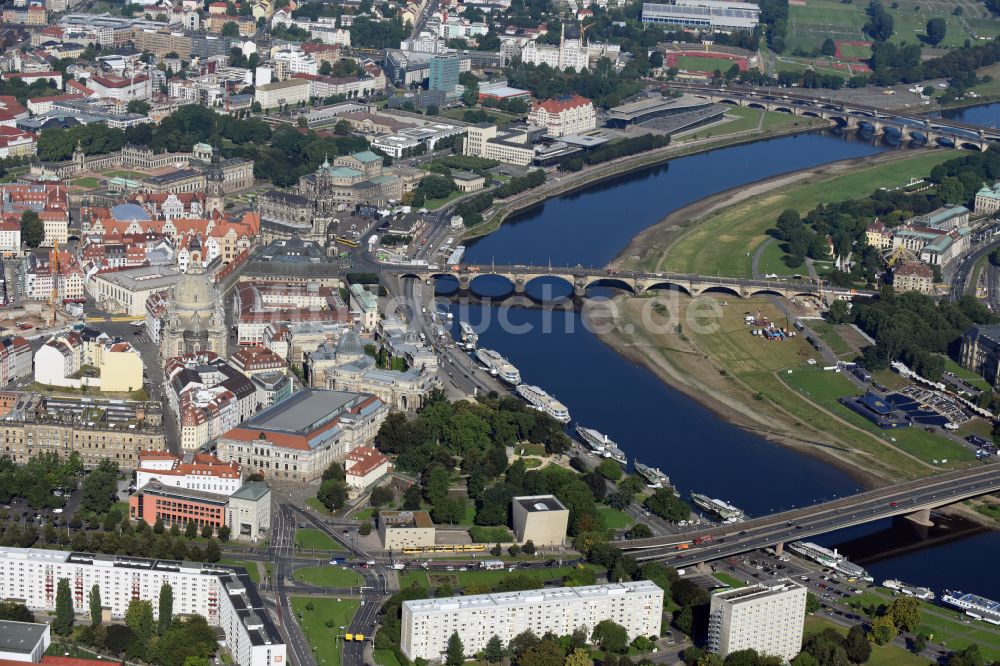 Luftaufnahme Dresden - Flußbrücke Carolabrücke in Dresden im Bundesland Sachsen, Deutschland