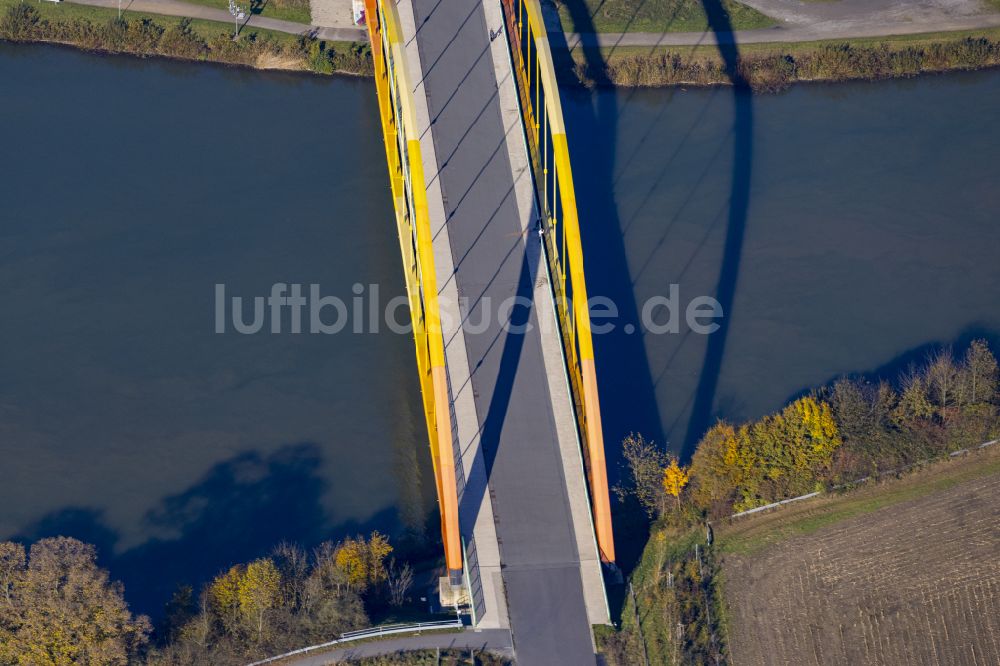 Datteln aus der Vogelperspektive: Flußbrücke Dattelner-Meer-Bogen in Datteln im Bundesland Nordrhein-Westfalen, Deutschland