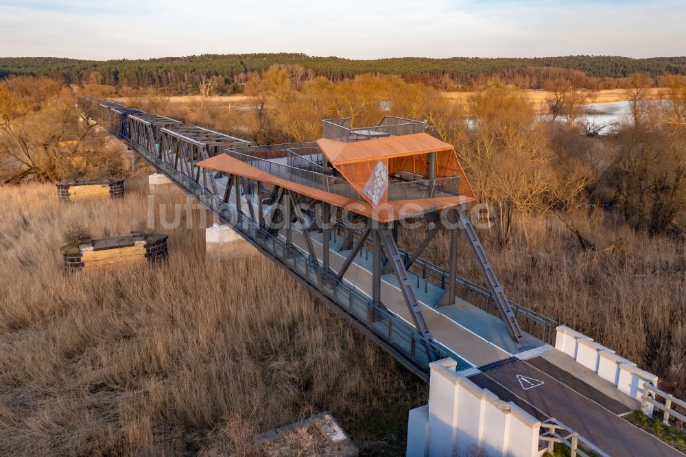 Luftbild Siekierki - Flußbrücke Europabrücke über die Oder in Siekierki in Woiwodschaft Westpommern, Polen