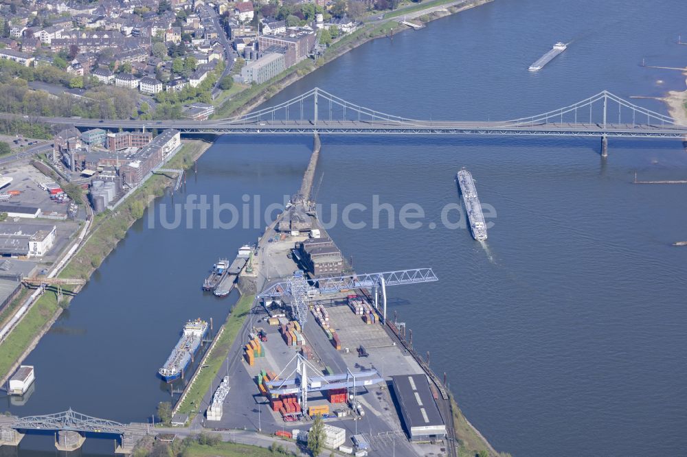 Uerdingen von oben - Flussbrücke Krefeld-Uerdinger Brücke über den Rhein in Uerdingen im Bundesland Nordrhein-Westfalen, Deutschland