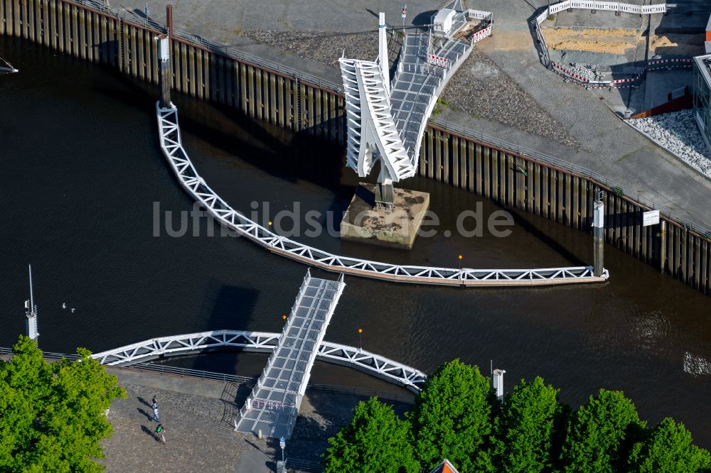 Luftaufnahme Bremen - Flußbrücke Schönbecker Aue in Bremen, Deutschland