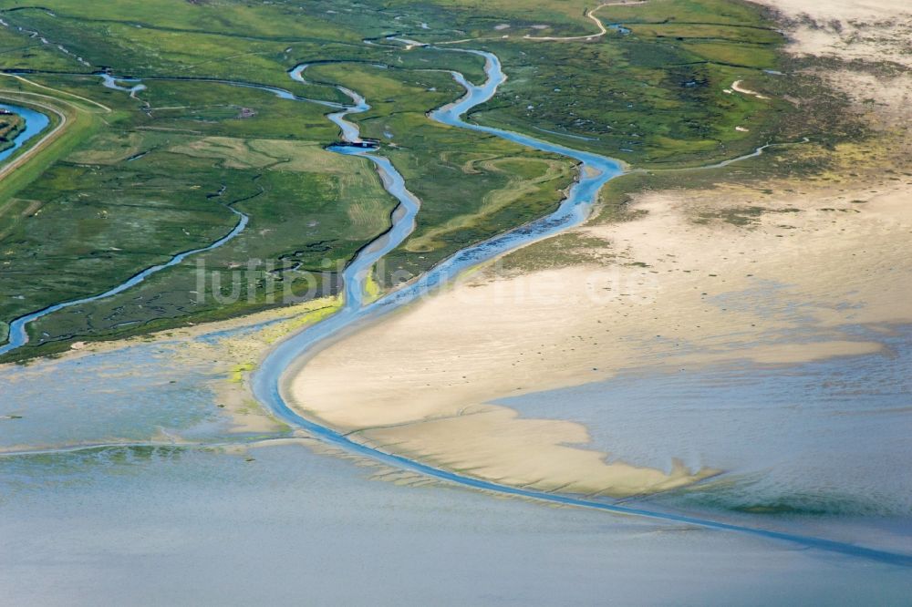 Luftaufnahme Skærbæk Kommune - Flussmündung im Vadehavet Nationalpark bei Skærbæk Kommune in Dänemark