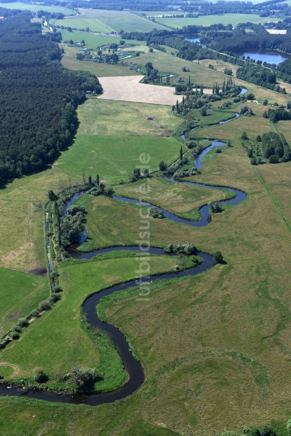 Eldena aus der Vogelperspektive: Flussverlauf der alten Elde bei Güritz / Eldena im Bundesland Mecklenburg-Vorpommern