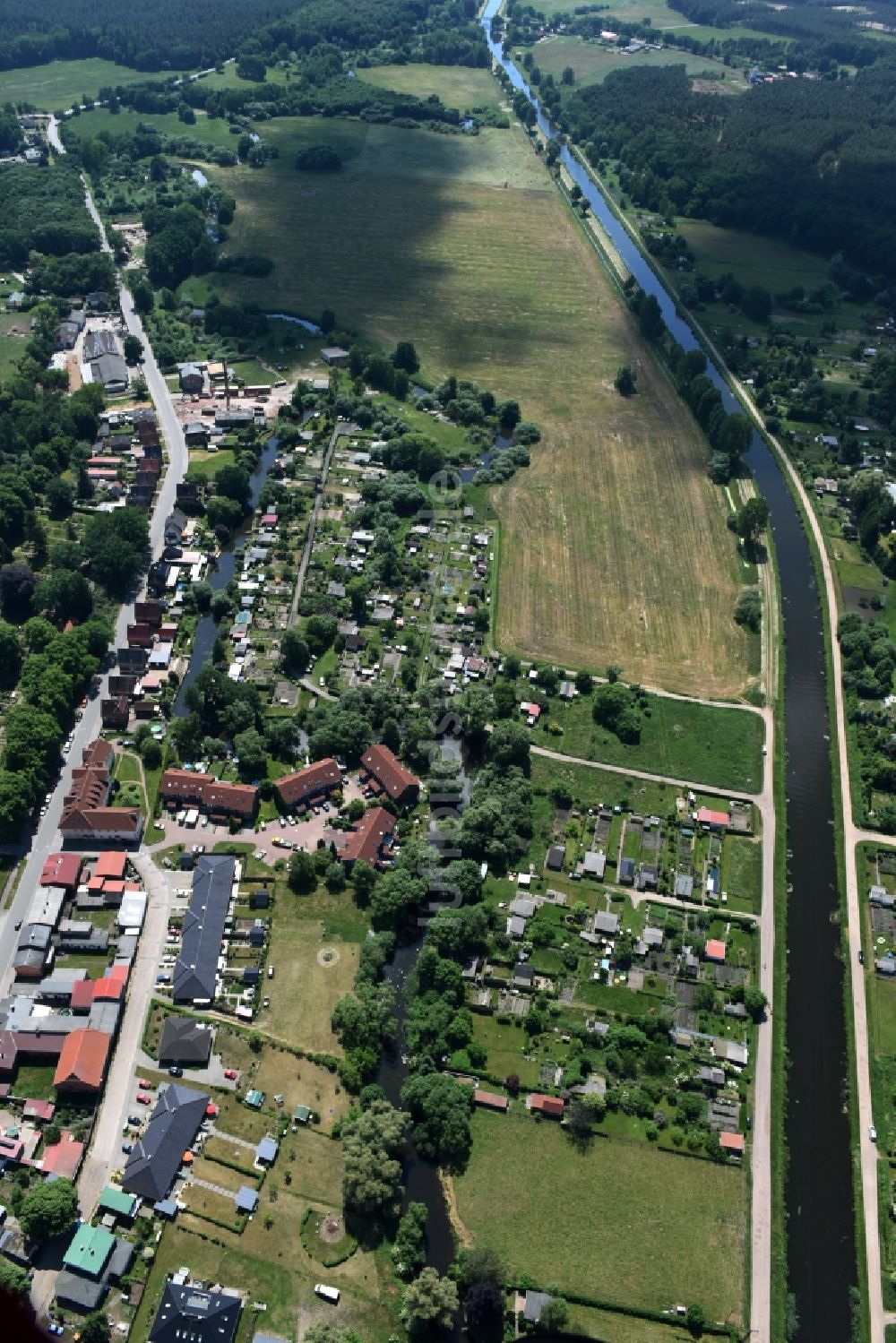 Grabow von oben - Flussverlauf der Edle durch Grabow im Bundesland Mecklenburg-Vorpommern