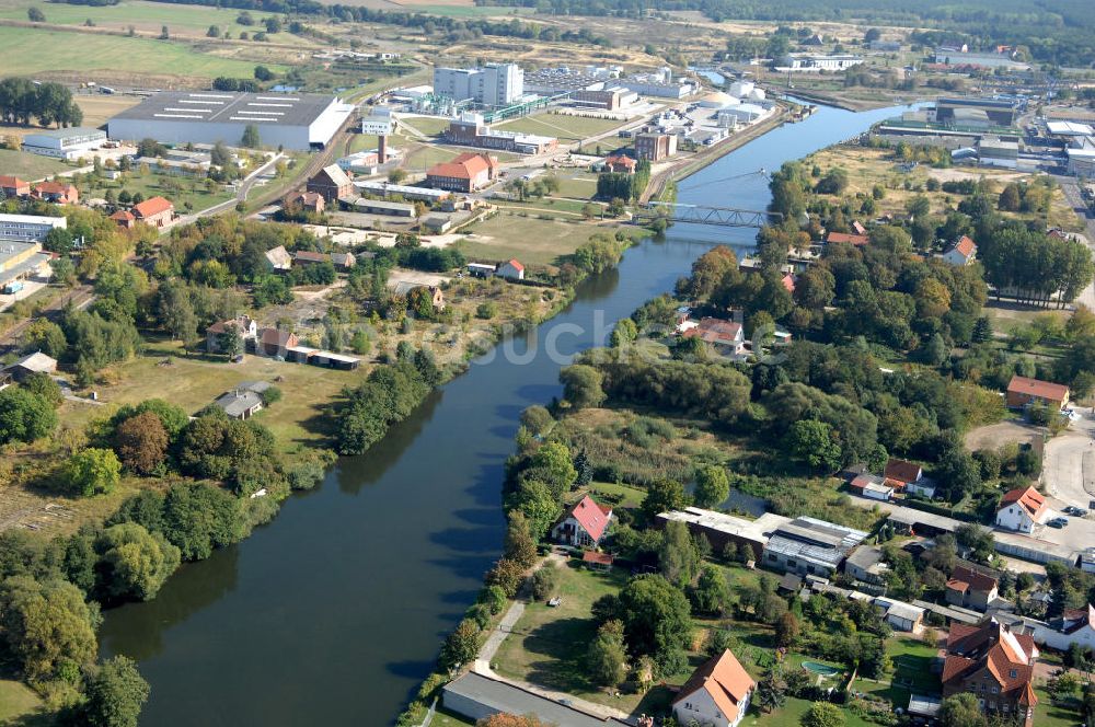 Luftaufnahme GENTHIN - Flussverlauf Elbe-Havel-Kanal in Genthin