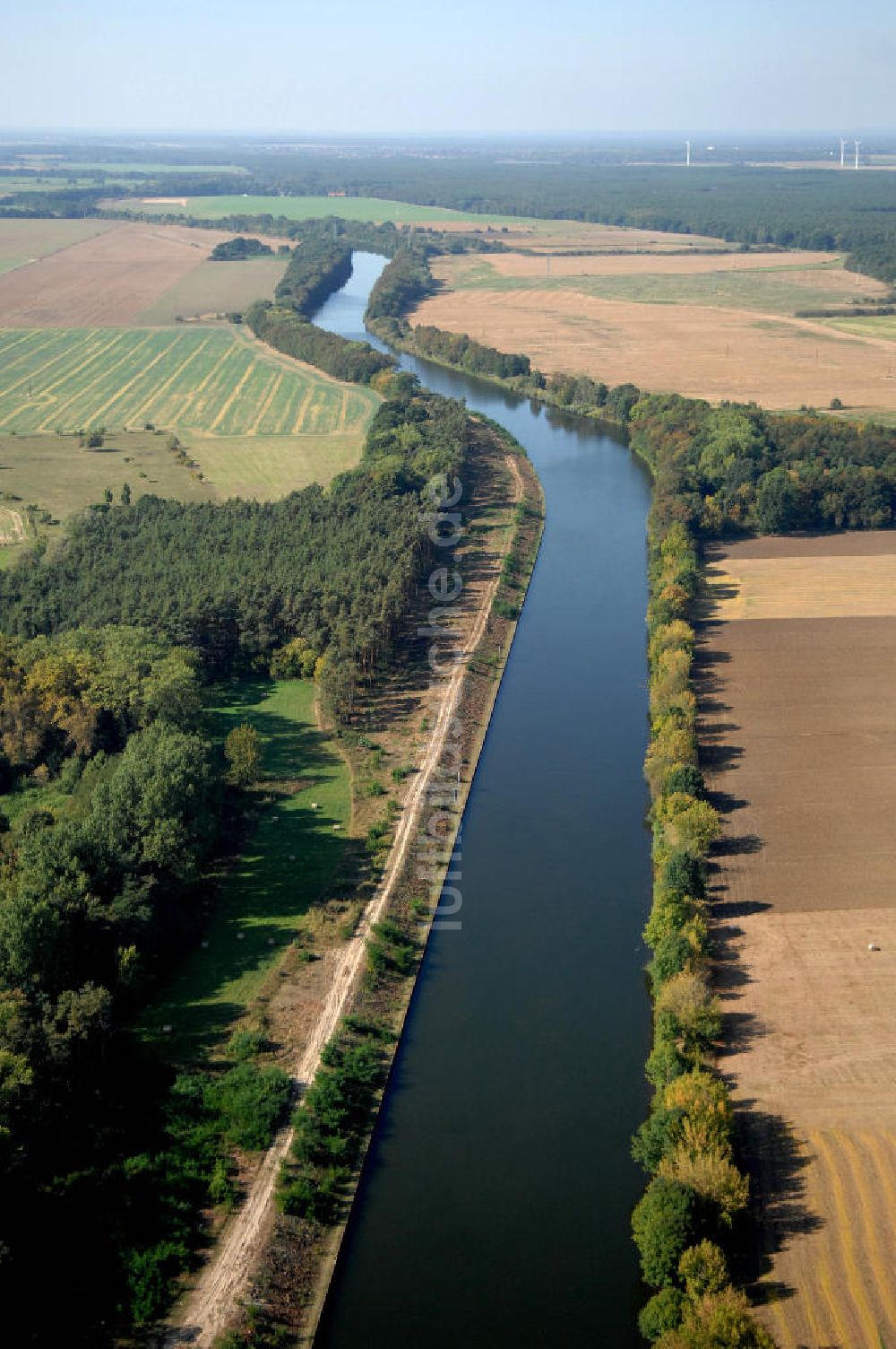 GENTHIN aus der Vogelperspektive: Flussverlauf des Elbe-Havel-Kanal zwischen Genthin und Parey