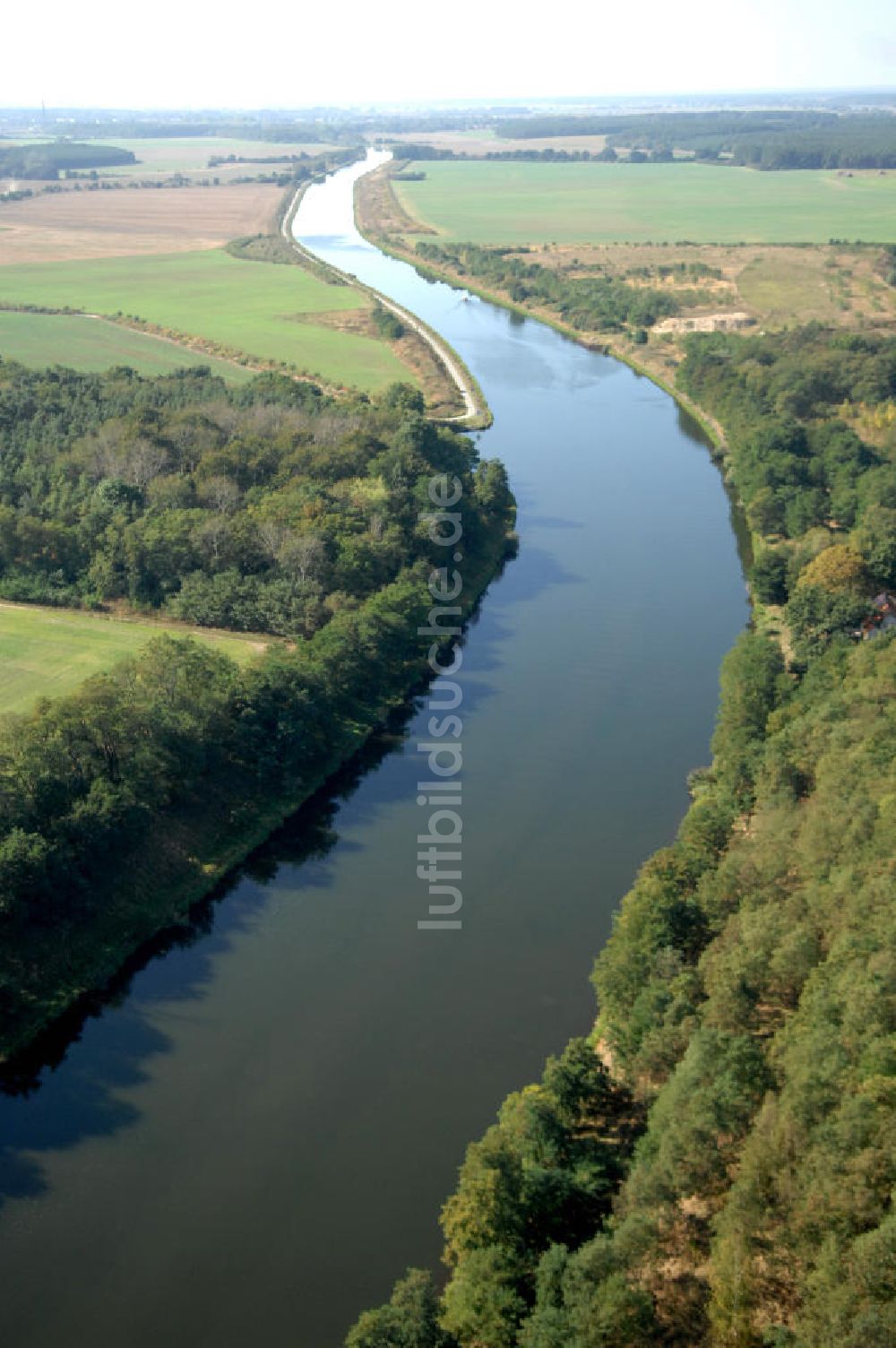 GENTHIN aus der Vogelperspektive: Flussverlauf des Elbe-Havel-Kanal zwischen Genthin und Parey