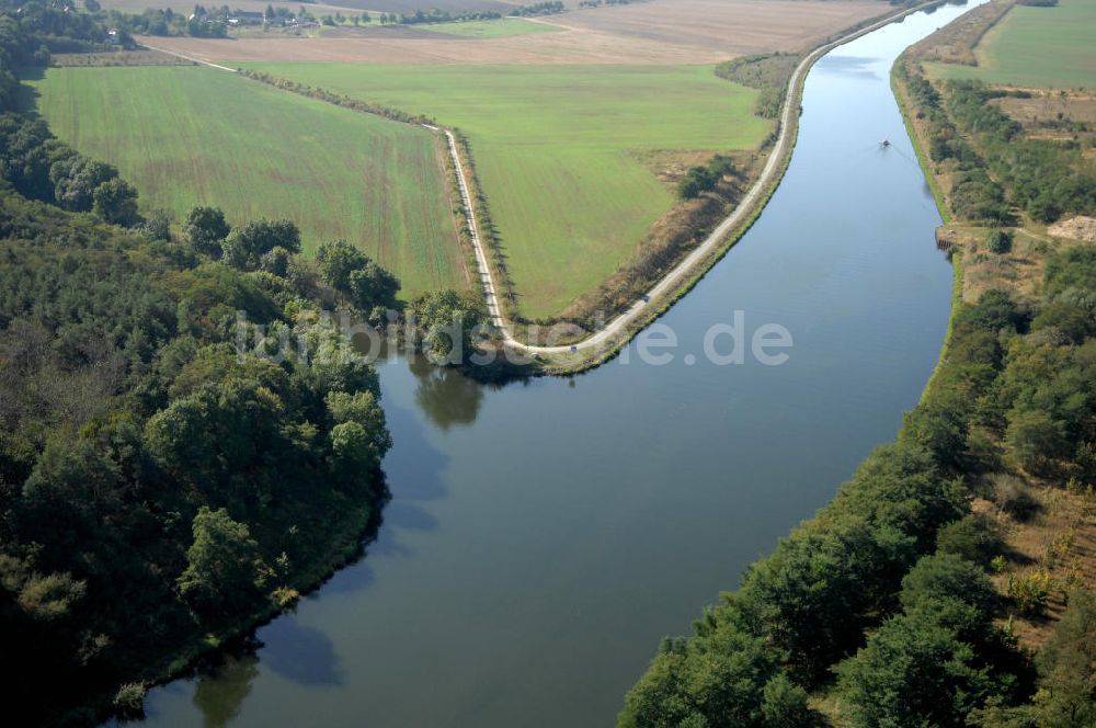 Luftaufnahme GENTHIN - Flussverlauf des Elbe-Havel-Kanal zwischen Genthin und Parey