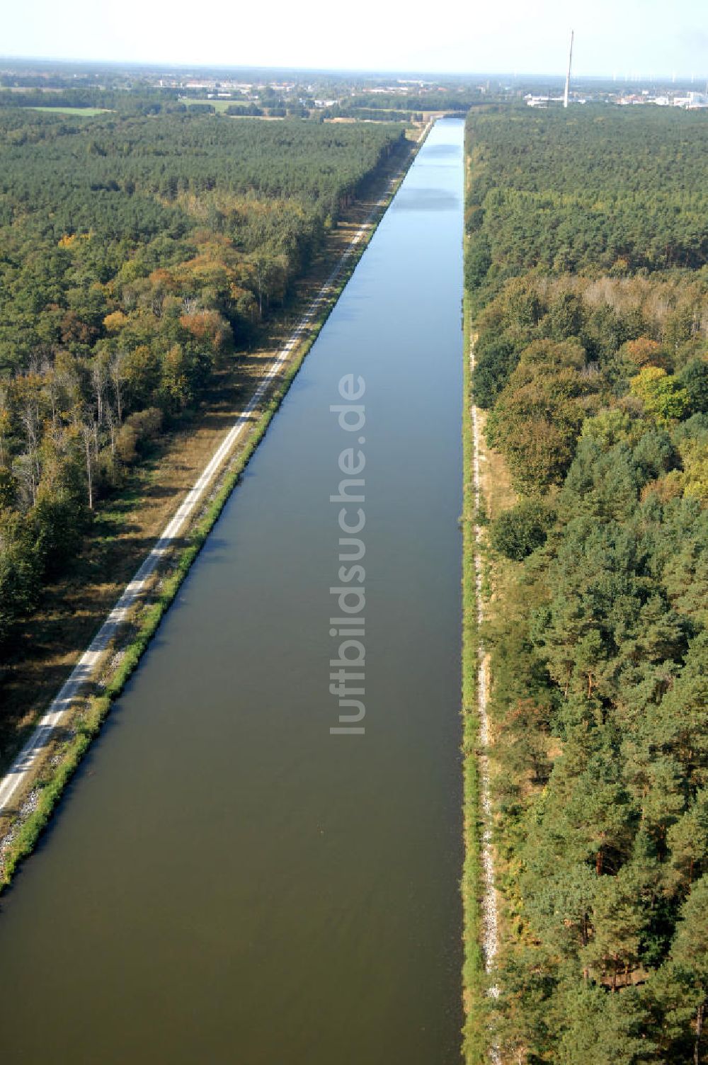 Kade von oben - Flussverlauf des Elbe-Havel-Kanal zwischen Kade und Genthin