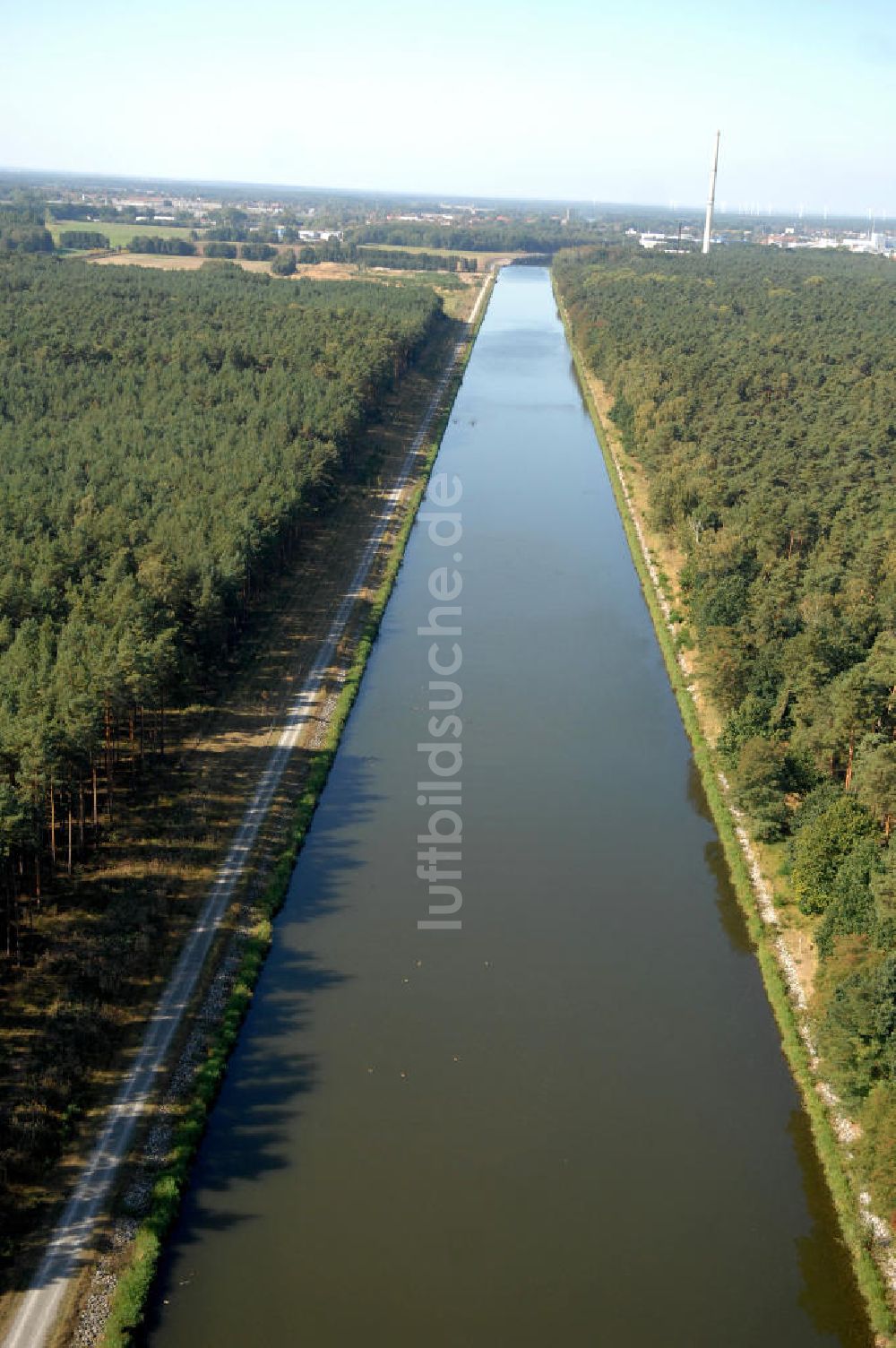 Kade aus der Vogelperspektive: Flussverlauf des Elbe-Havel-Kanal zwischen Kade und Genthin