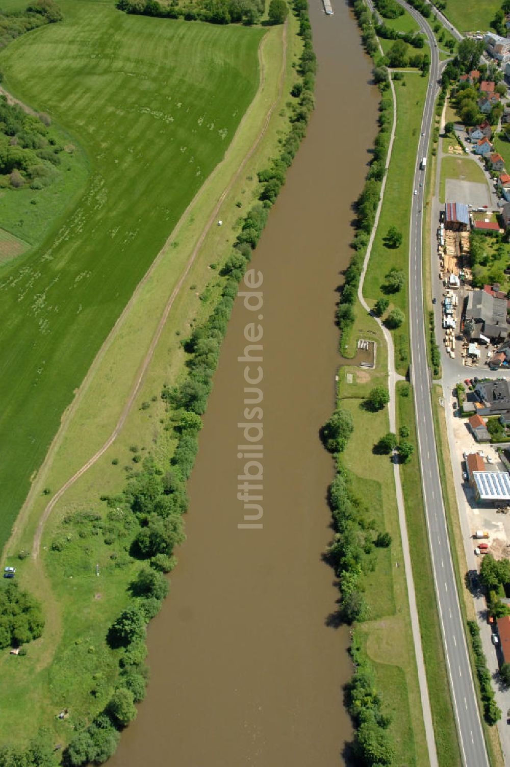 Bischberg aus der Vogelperspektive: Flussverlauf des Main in Bayern