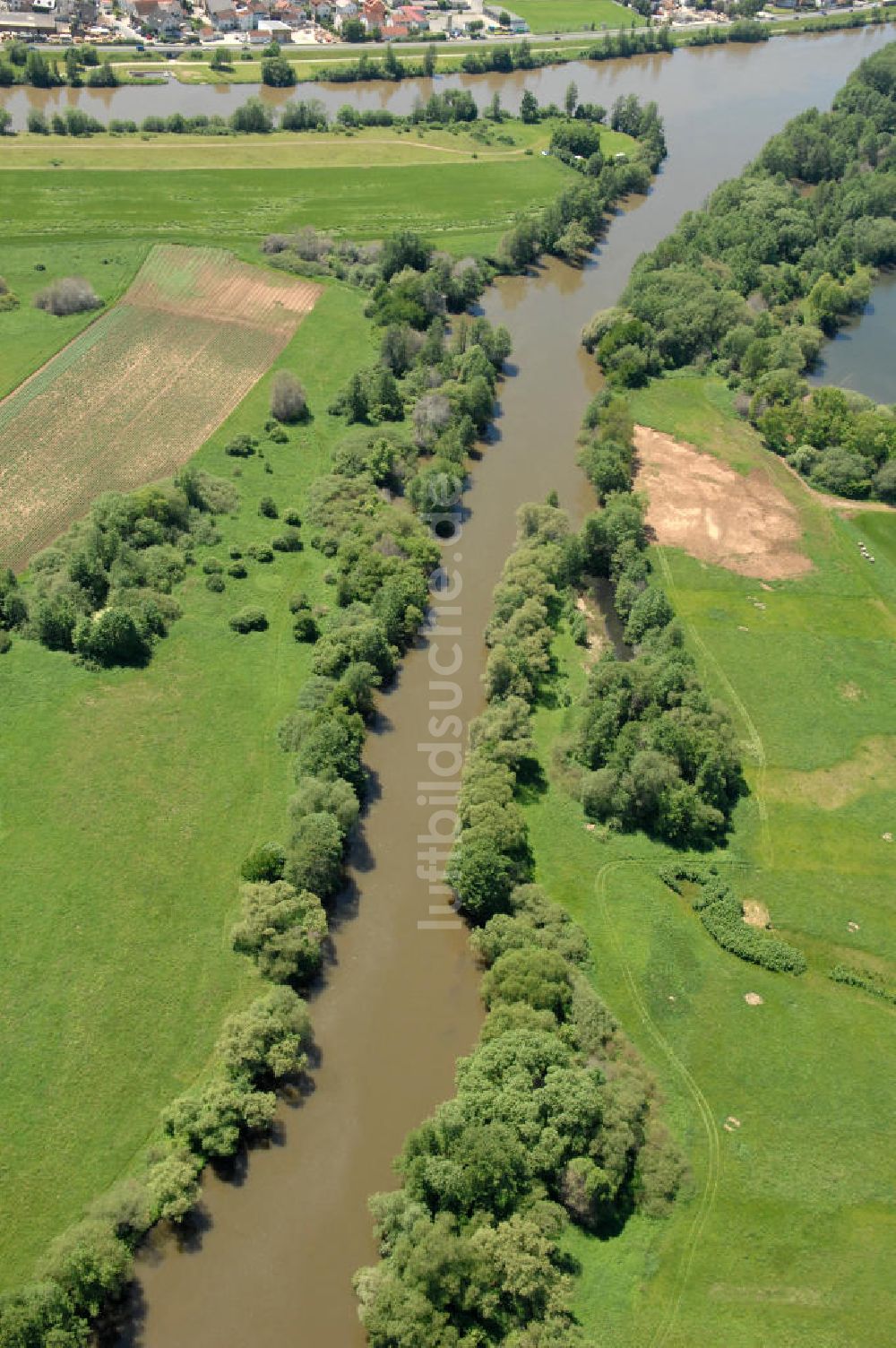 Bischberg aus der Vogelperspektive: Flussverlauf des Main in Bayern