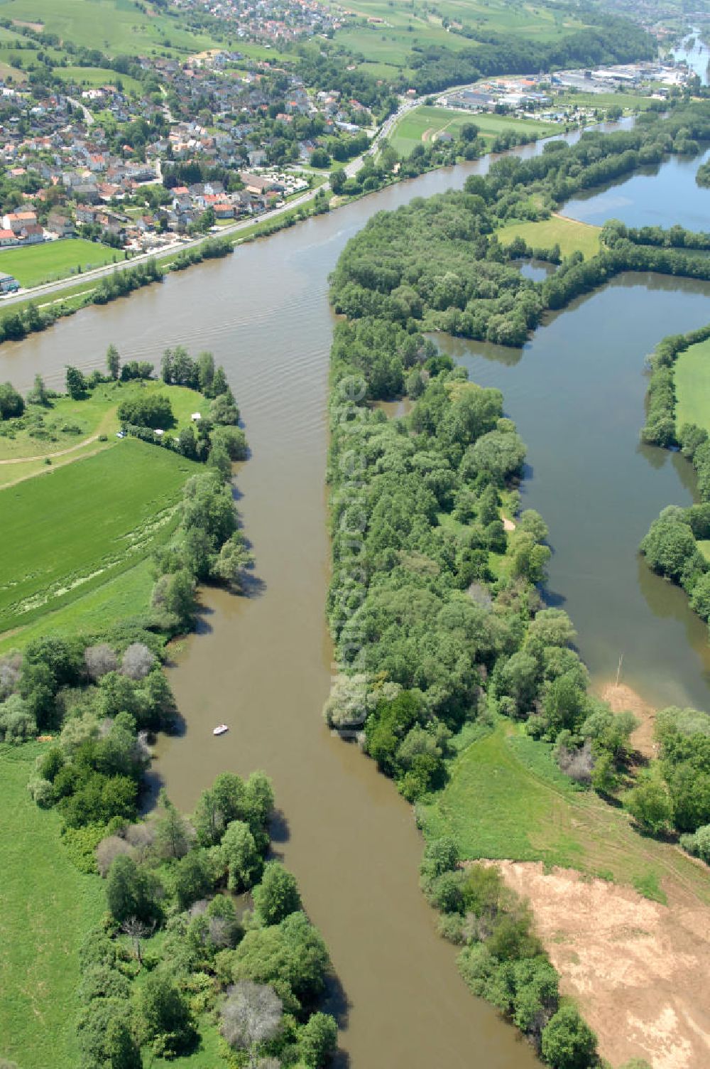 Bischberg von oben - Flussverlauf des Main in Bayern