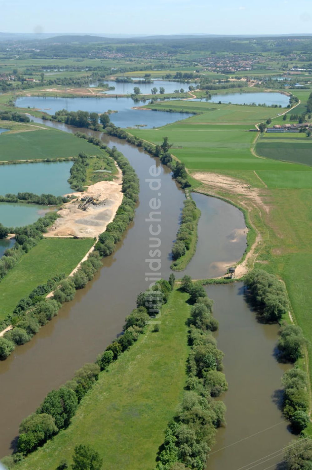 Dippach von oben - Flussverlauf des Main in Bayern