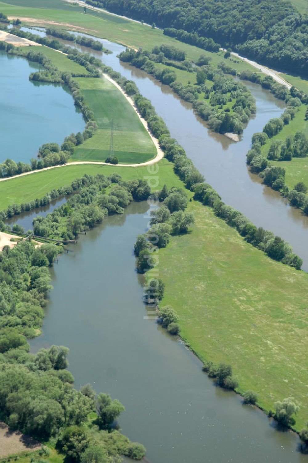 Luftbild Dippach - Flussverlauf des Main in Bayern