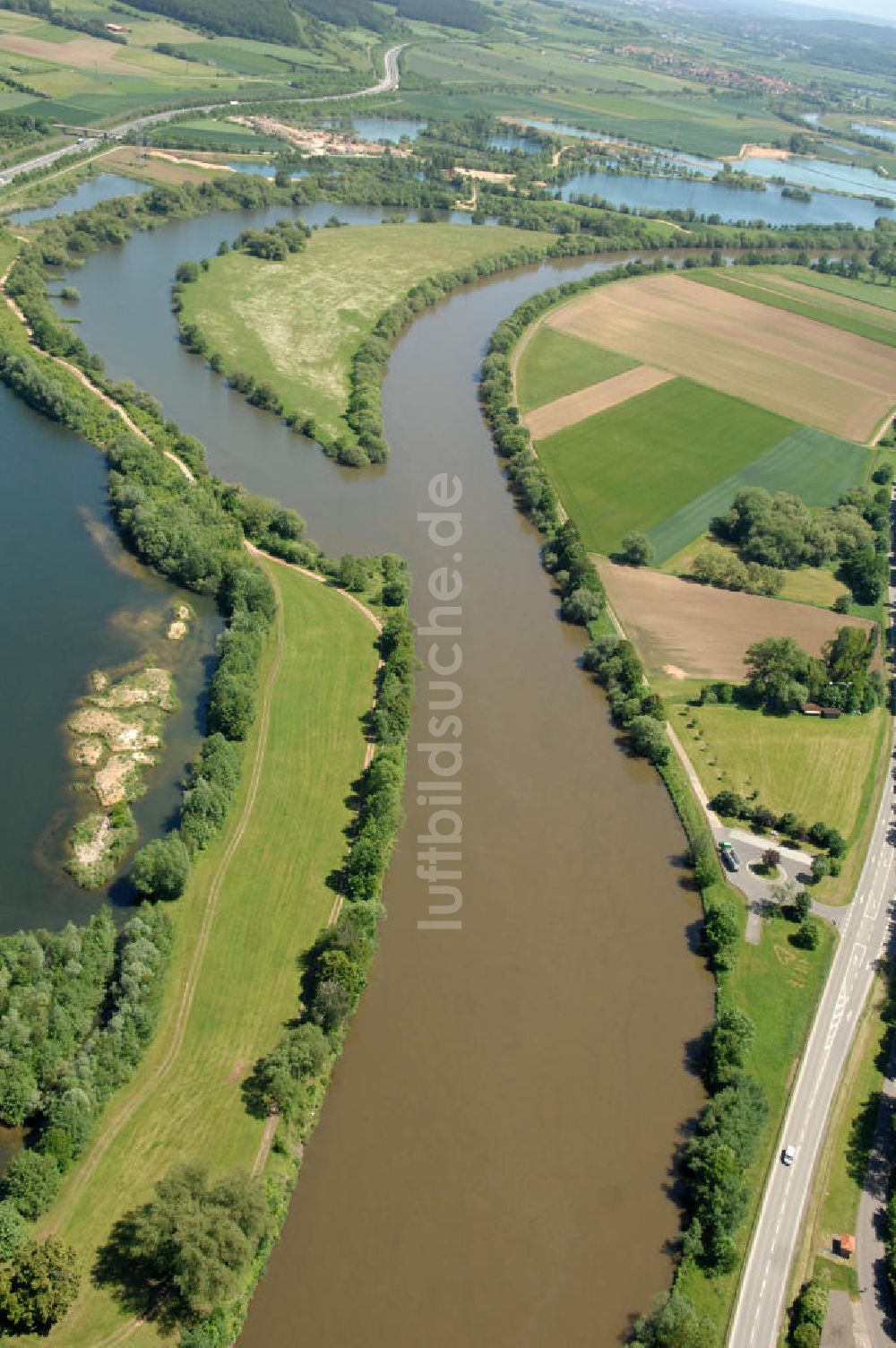 Eschenbach von oben - Flussverlauf des Main in Bayern