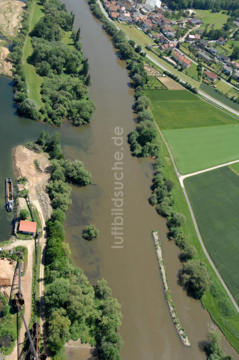 Eschenbach aus der Vogelperspektive: Flussverlauf des Main in Bayern