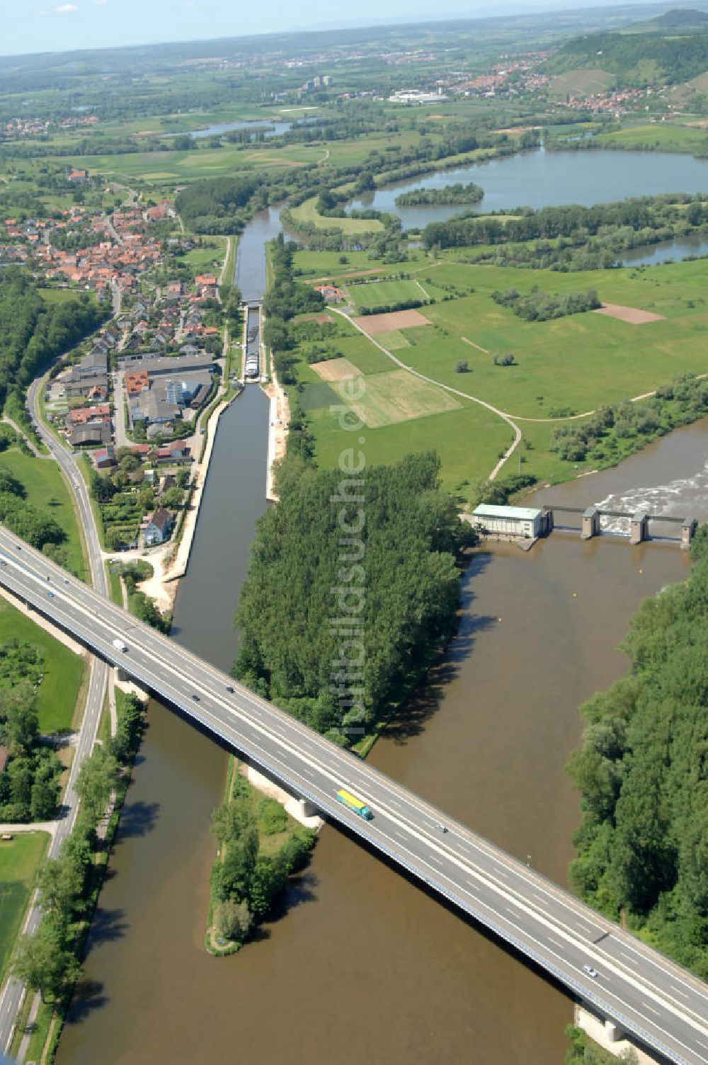 Luftbild Limbach - Flussverlauf des Main in Bayern