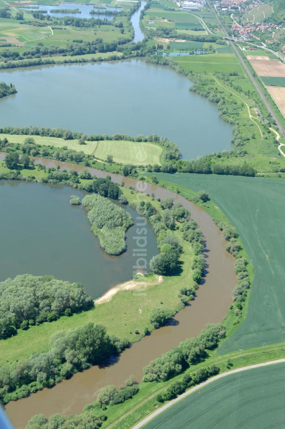 Luftaufnahme Limbach - Flussverlauf des Main in Bayern