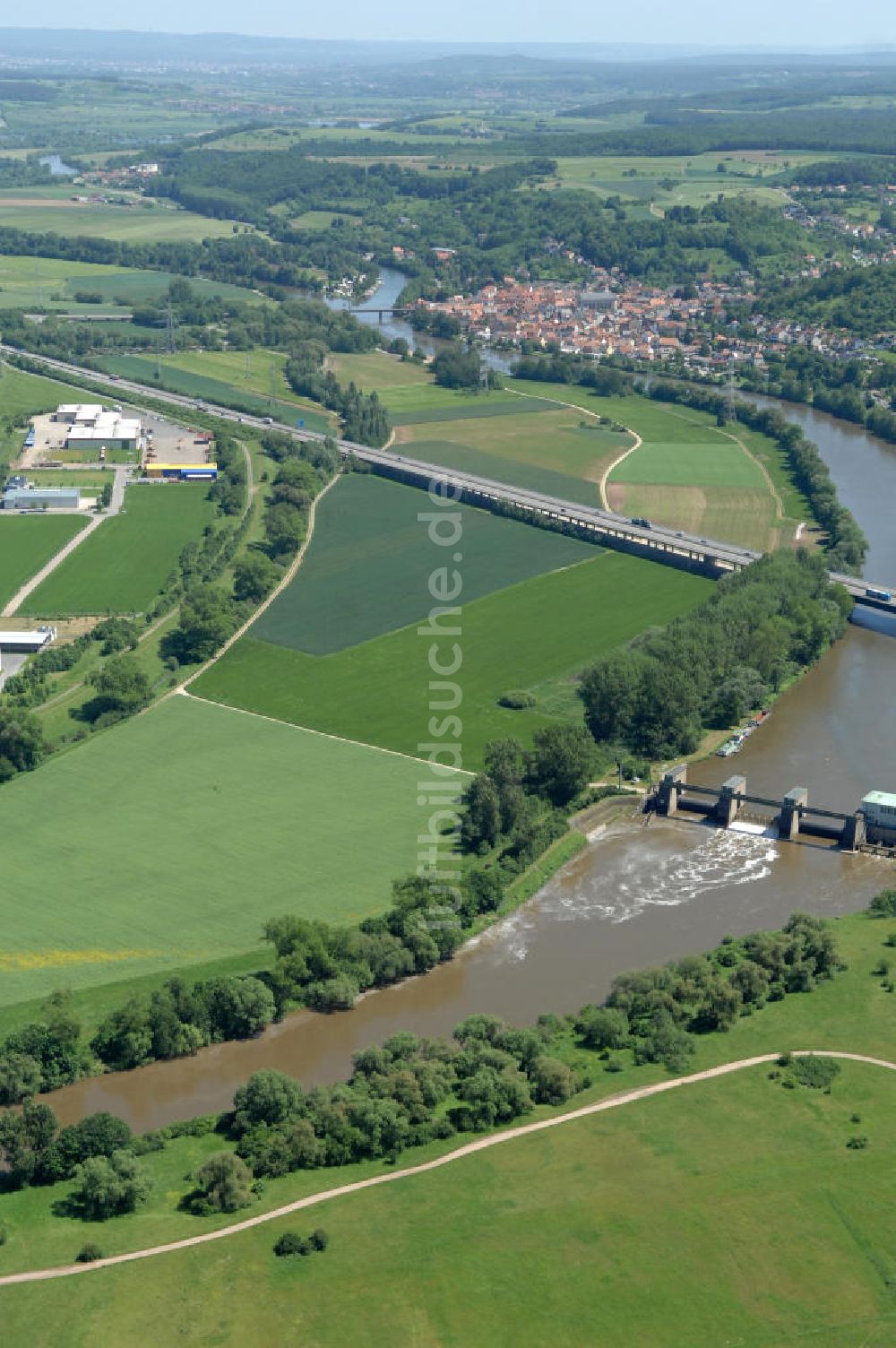 Limbach von oben - Flussverlauf des Main in Bayern