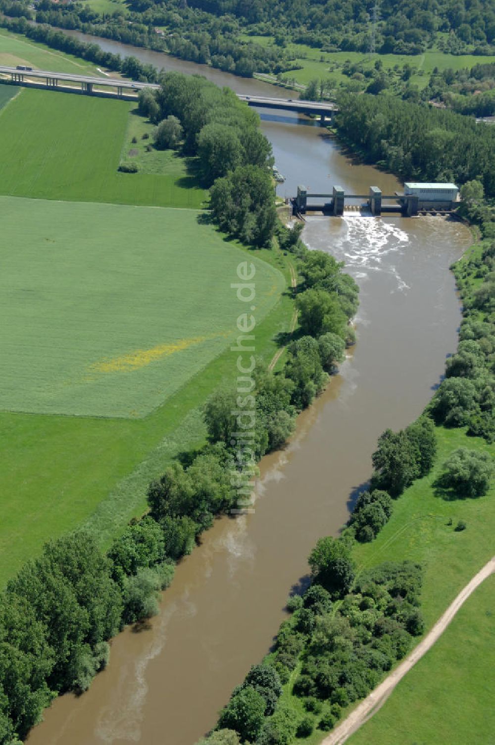 Luftaufnahme Limbach - Flussverlauf des Main in Bayern