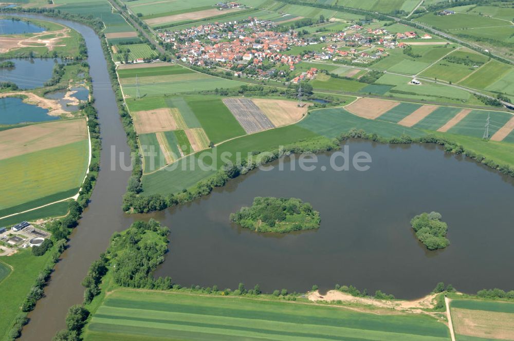 Trunstadt aus der Vogelperspektive: Flussverlauf des Main in Bayern