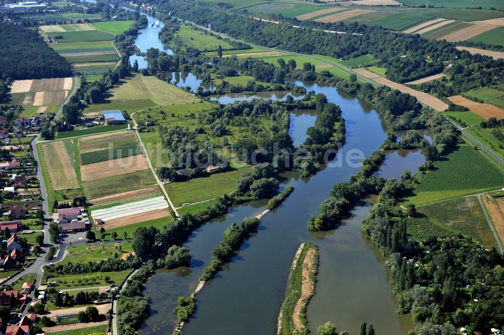 Albertshofen von oben - Flussverlauf des Main bei Albertshofen im Bundesland Bayern