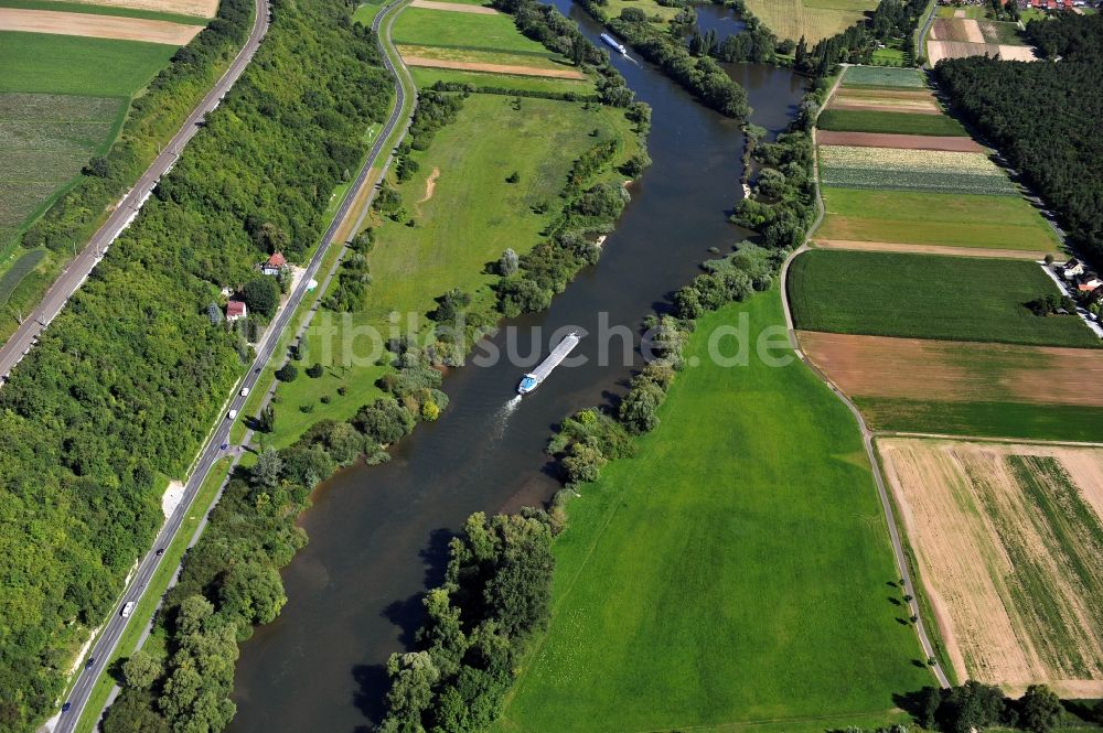 Kitzingen von oben - Flussverlauf des Main bei Kitzingen im Bundesland Bayern