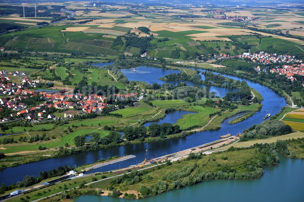 Dettelbach aus der Vogelperspektive: Flussverlauf des Main in Dettelbach im Bundesland Bayern