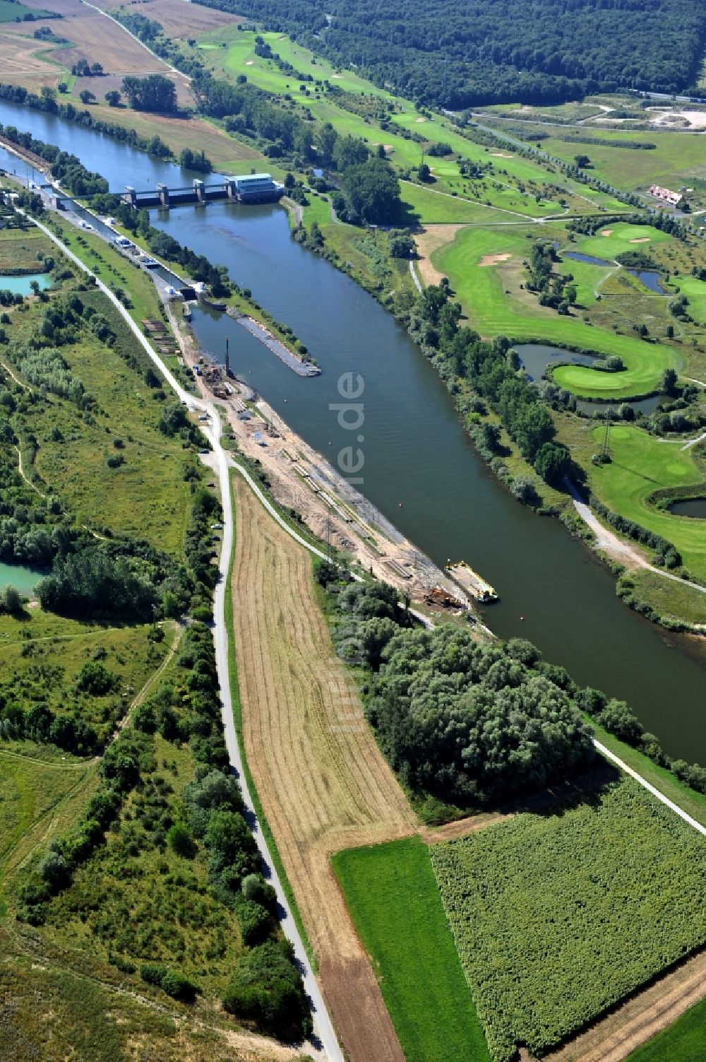 Dettelbach aus der Vogelperspektive: Flussverlauf des Main in Dettelbach im Bundesland Bayern