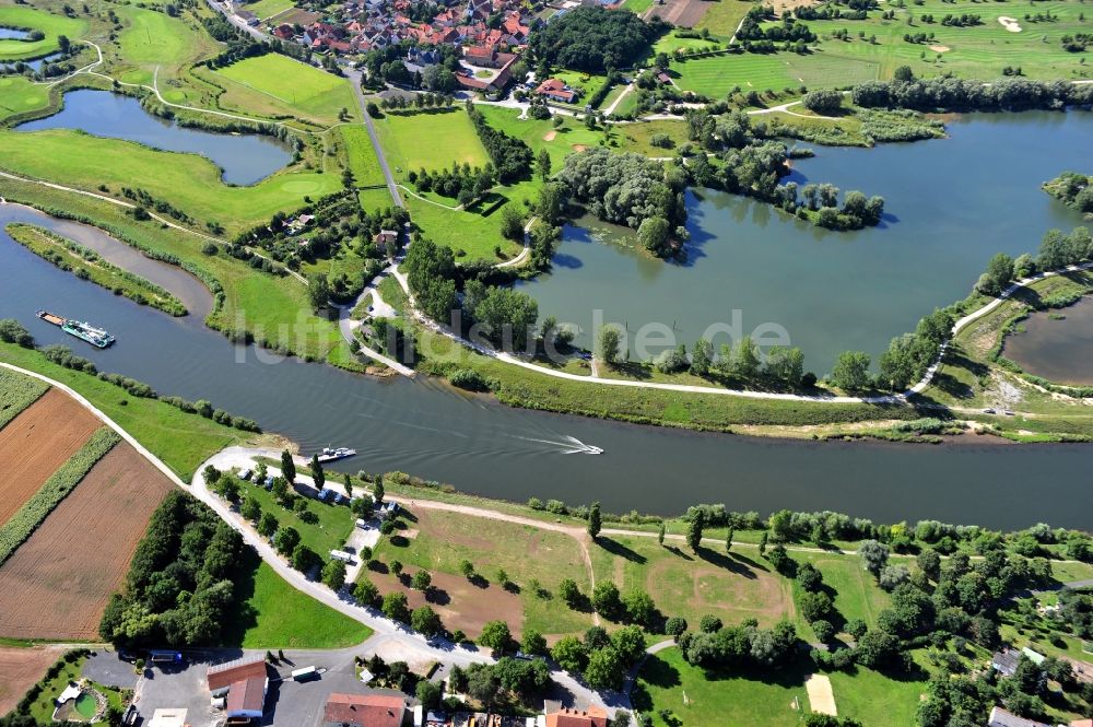 Luftaufnahme Dettelbach - Flussverlauf des Main in Dettelbach im Bundesland Bayern