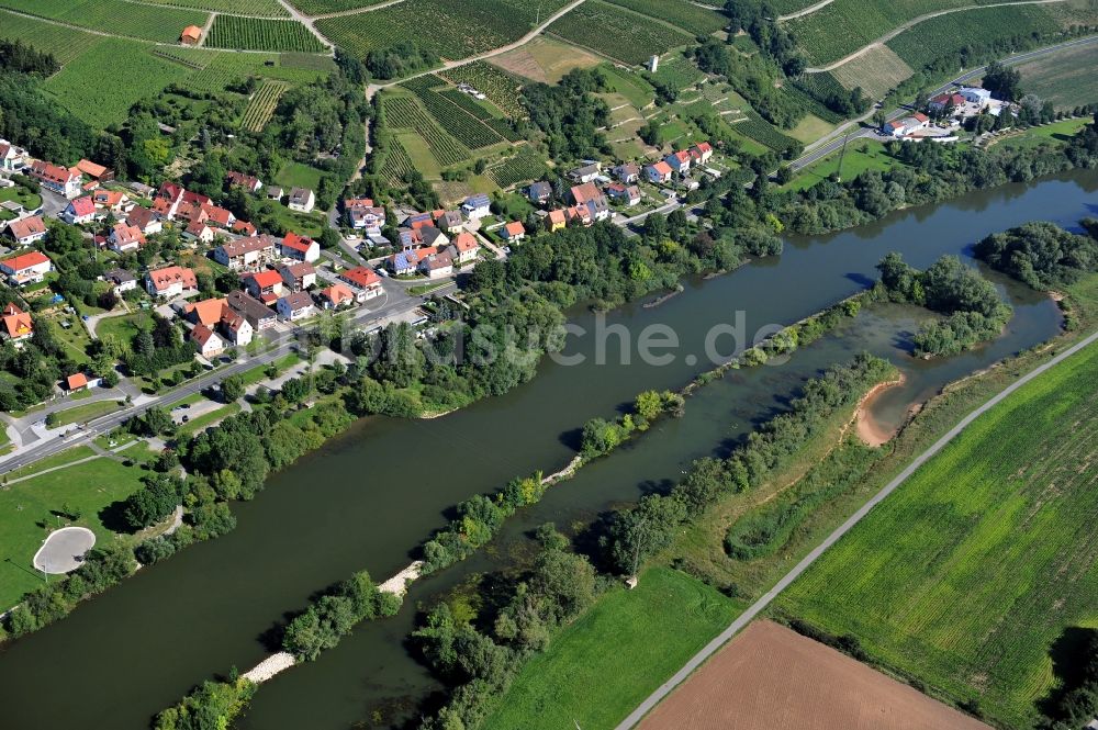 Kitzingen von oben - Flussverlauf des Main in Kitzingen im Bundesland Bayern