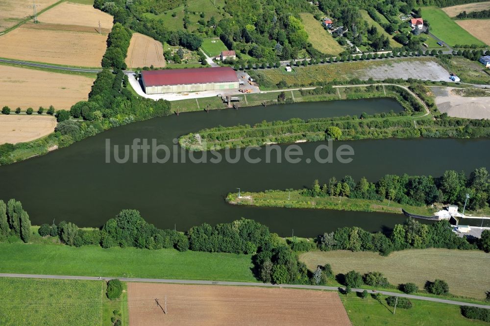 Luftaufnahme Kitzingen - Flussverlauf des Main in Kitzingen im Bundesland Bayern